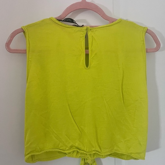 Neon Yellow Sleeveless Tie-Front CropTop Size Large - Picture 7 of 7